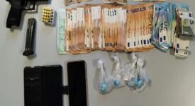 Σύλληψη στη Λάρισα για παραβάσεις των νόμων περί ναρκωτικών και περί όπλων                                                                                                                                           275x150