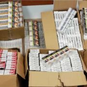 Θεσσαλονίκη: Συλλήψεις αλλοδαπών για εμπόριο λαθραίων καπνικών προϊόντων                                                                                                            180x180