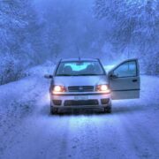 Αποφυγή μετακινήσεων στον ορεινό όγκο του Ελικώνα car snow 180x180
