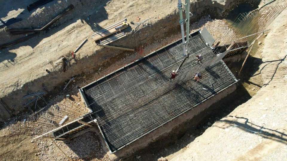 Εύβοια: Προχωρά σωστά και εντός χρόνου η κατασκευή νέας γέφυρας Πούρνου-Ξεκινά η τοποθέτηση χλοοτάπητα στα γήπεδα Πούρνου και Καθενών pourn6