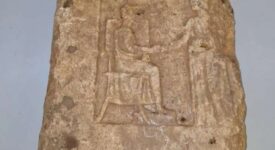 Αρχαιοκάπηλος αναζητούσε αγοραστές για αρχαία επιτύμβια στήλη                                                                                                                      275x150