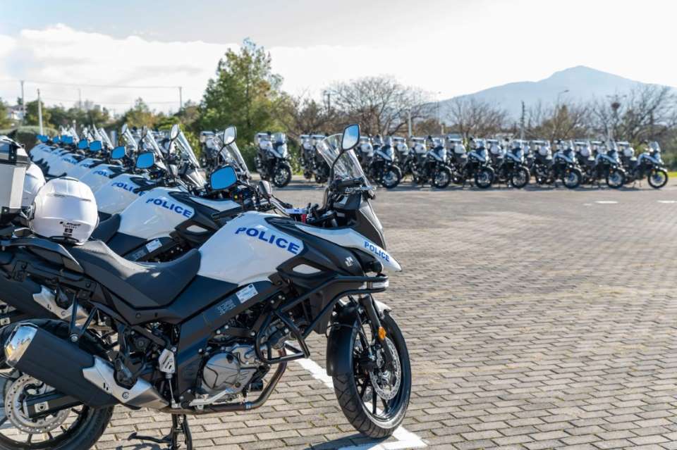 Η Αστυνομία παρέλαβε 44 νέες μοτοσικλέτες για Αττική και Θεσσαλονίκη                                        44                                   3