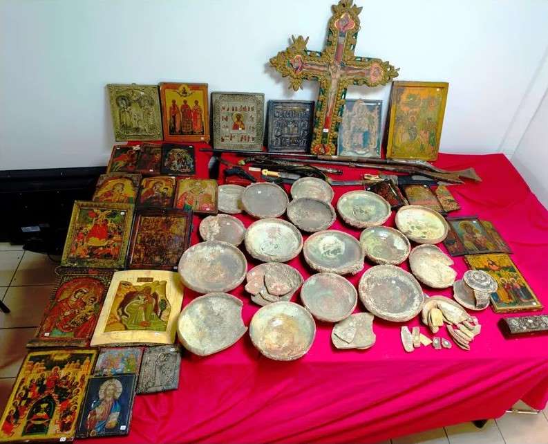 70χρονη στη Θεσσαλονίκη είχε δεκάδες αντικείμενα των Αρχαίων και Βυζαντινών χρόνων 70