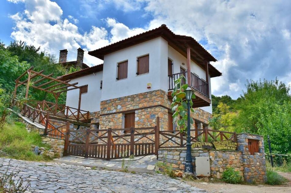 Νέοι κανόνες για έναν υπεύθυνο και διαφανή τομέα βραχυχρόνιων μισθώσεων villa greece 950x633