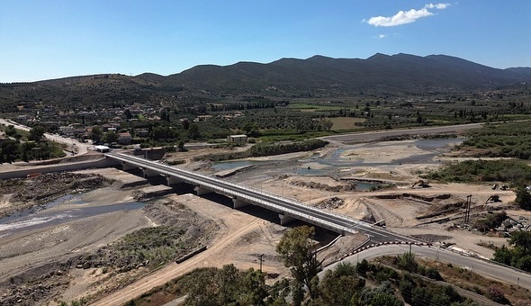 Η νέα οδική γέφυρα του Ευήνου δίνει οριστική λύση στην επανασύνδεση της παλαιάς εθνικής οδού Αντιρρίου-Ιωαννίνων 44247