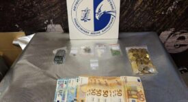 Συνελήφθησαν διακινητές ναρκωτικών στο Ζεφύρι ezgif 1 8064f204f3 275x150